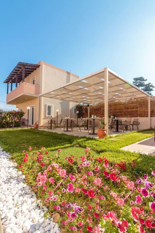 Charming And Comfy House Apartamento Agia Marina Exterior foto