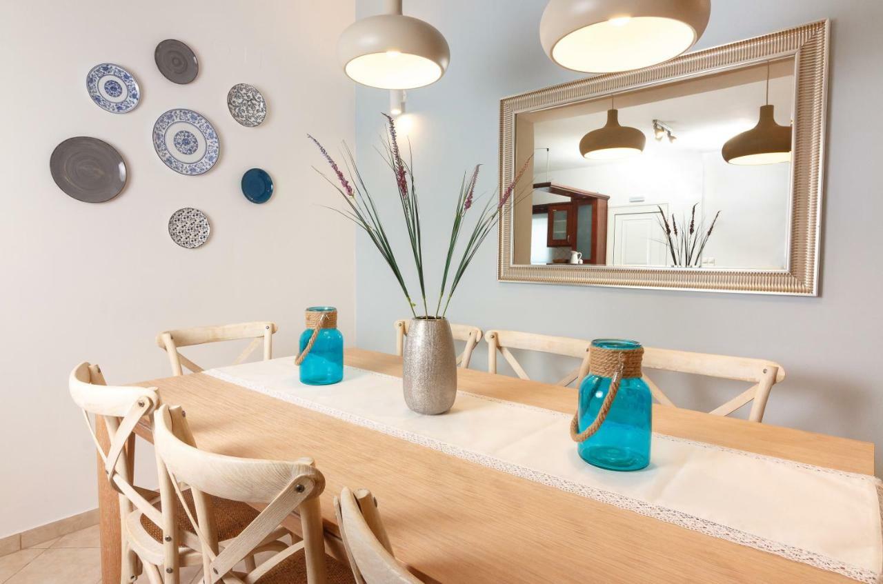 Charming And Comfy House Apartamento Agia Marina Exterior foto