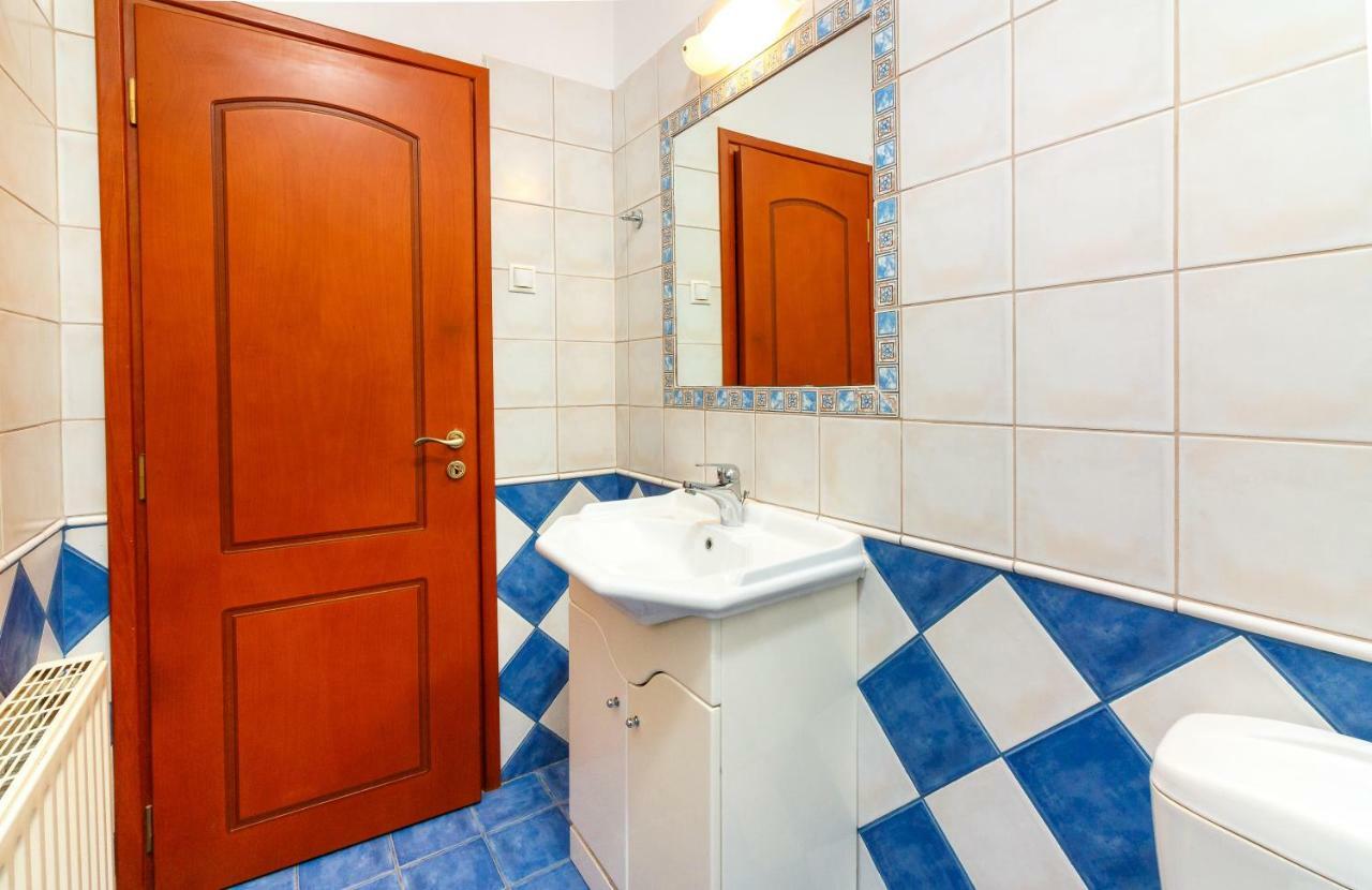 Charming And Comfy House Apartamento Agia Marina Exterior foto